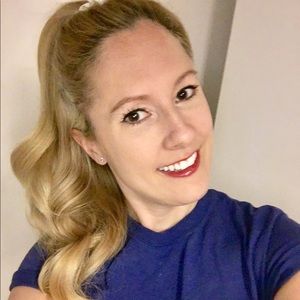 Meet your Posher, Laura